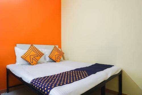 Hotel Spot On 63107 Trimurti Yatri Niwas
