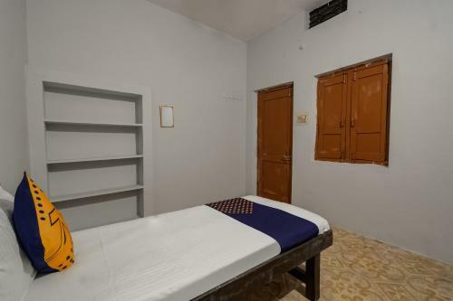 Hotel Spot On 67352 Shiv Darshan Agarwal Guest House