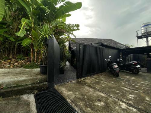 Villa Black