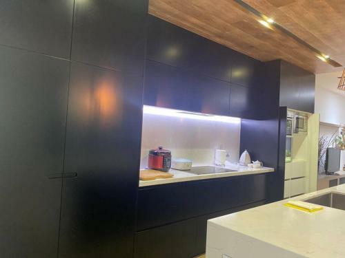Villa Mckinnon Luxury Moderm Home Three Bedroom