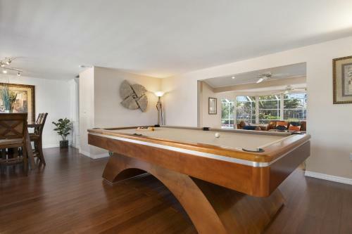 Private Pool Home Located Off Sarasota Bay Boat Dock Access Home