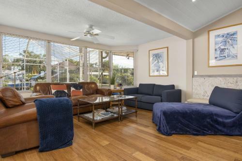Private Pool Home Located Off Sarasota Bay Boat Dock Access Home