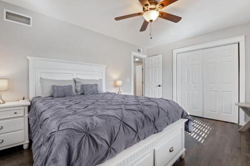 Fully Remodeled Pool Home Less Than 5 Miles To Beach Home