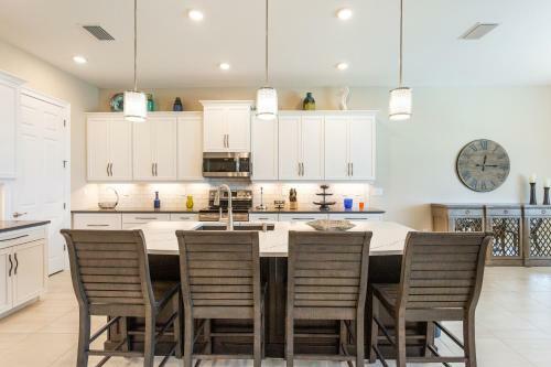 Vernazza Vacation Rental In Naples Reserve