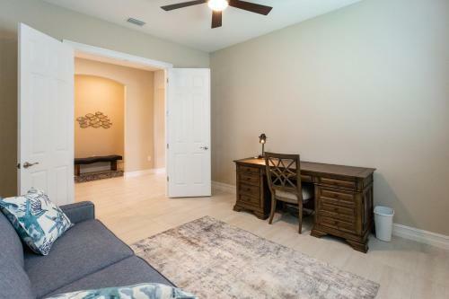 Vernazza Vacation Rental In Naples Reserve