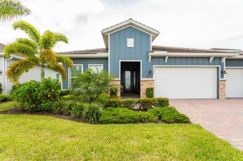Vernazza Vacation Rental In Naples Reserve