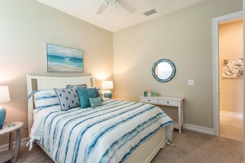 Vernazza Vacation Rental In Naples Reserve