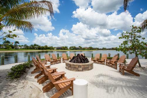 Vernazza Vacation Rental In Naples Reserve