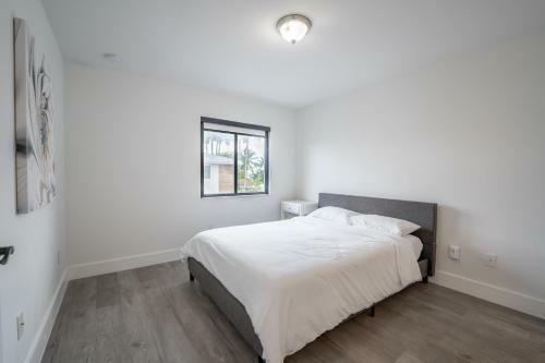 Villa Luxury Condo 4 Beautiful Bedroom Great Location!