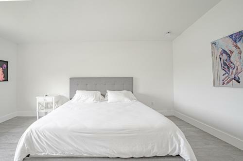 Villa Luxury Condo 4 Beautiful Bedroom Great Location!