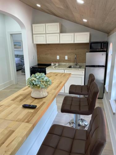Lovely Spanish Style 1 Bedroom Apartment Sleep 6