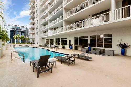 Elegant Brickell Apartment