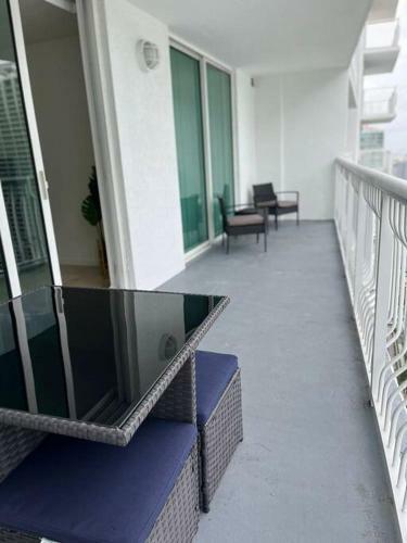 Elegant Brickell Apartment