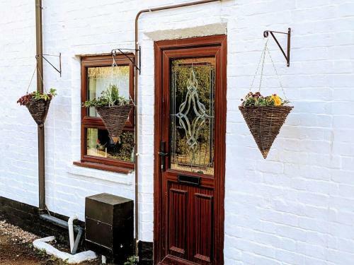 Baker's Cottage Urban Spa And Garden Bar