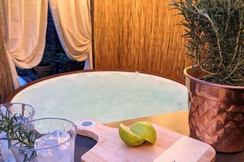 Baker's Cottage Urban Spa And Garden Bar