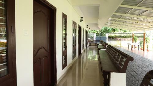 Bed & Breakfast Ashtamudi Lake Garden Resorts