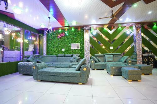 Star Hotel And Restaurant By Wb Inn
