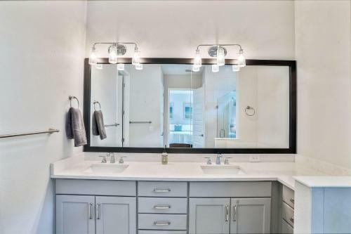 Redington Townhouse- Beach Luxury, Amazing Location