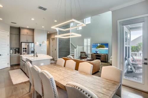 Redington Townhouse- Beach Luxury, Amazing Location