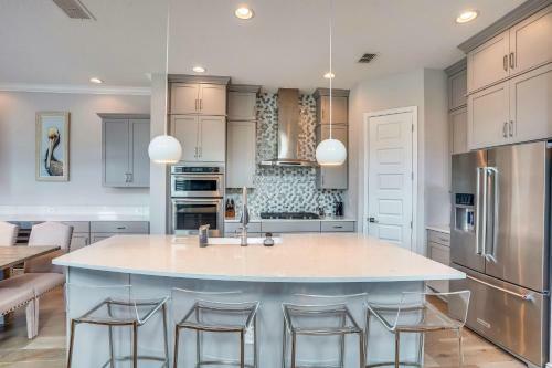 Redington Townhouse- Beach Luxury, Amazing Location