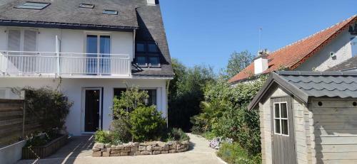Maison de Vacances � L�gen�se � 50 M de La Plage