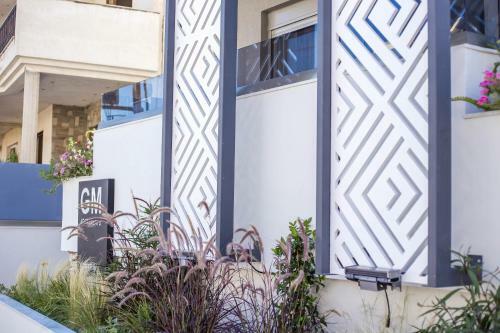 Gm Apartments-rhodes Luxury Living