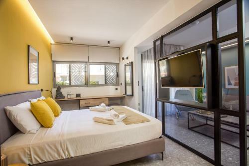 Gm Apartments-rhodes Luxury Living
