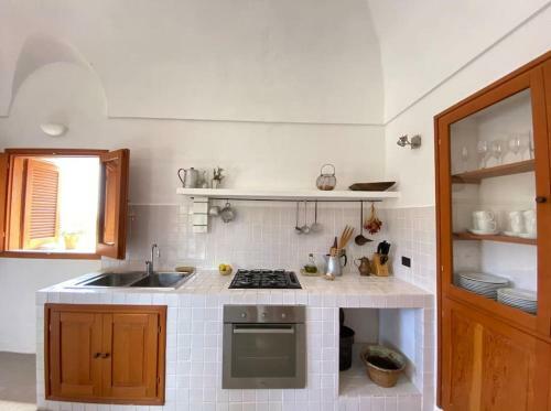 Antique Rural Dammuso With Pool And Sea View