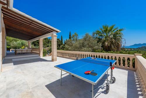 Luxury Mountain Villa With Sea Views For 12 Guests
