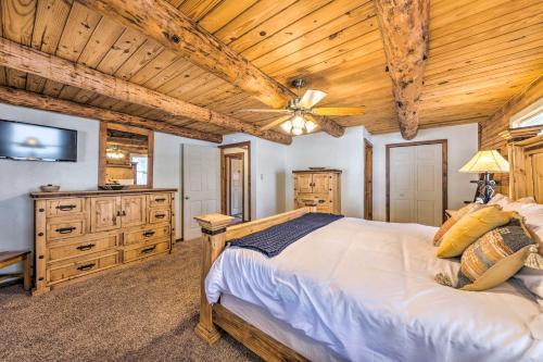 Rustic Ruidoso Cabin With Hot Tub, Deck And Grill