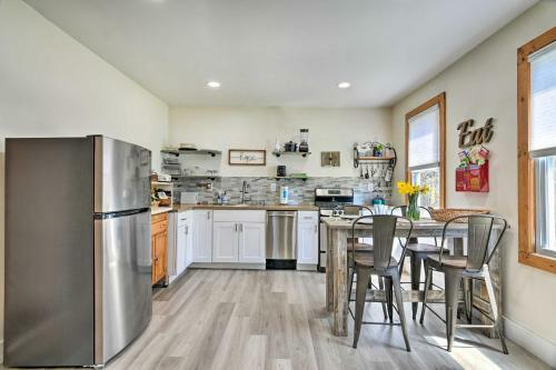 Catskills Bungalow With Fireplace And Gas Grill!