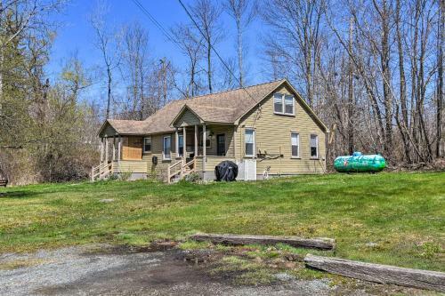 Catskills Bungalow With Fireplace And Gas Grill!