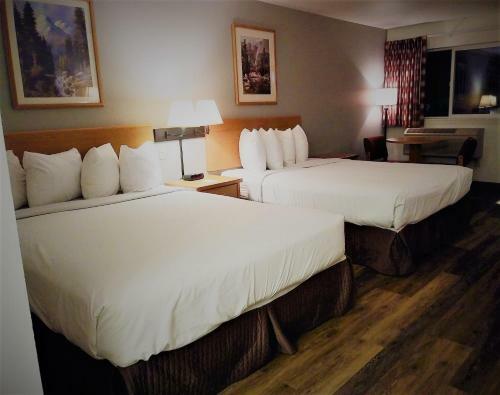 Sugarloaf Mountain Motel
