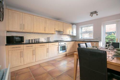 Apartamento Modern & Contractors & City Centre & Parking