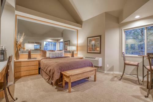 Hotel River Ridge 414b