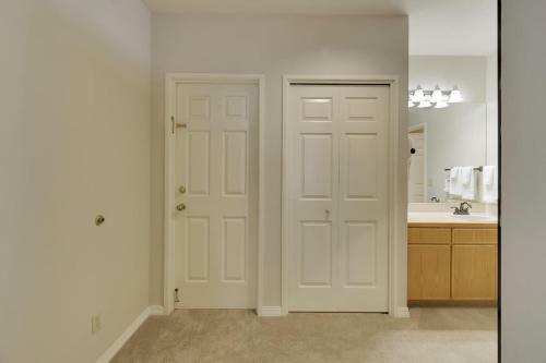 Hotel River Ridge 517b