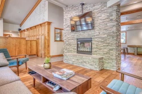 Ski House 225