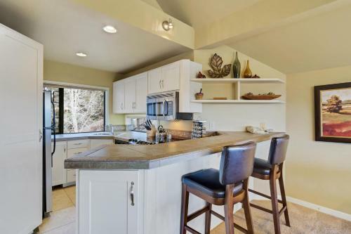 River Ridge 424ab