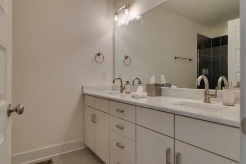 Gathering Place 542