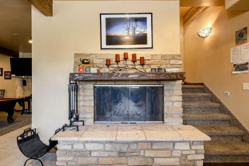 Stone's Throw Cabin