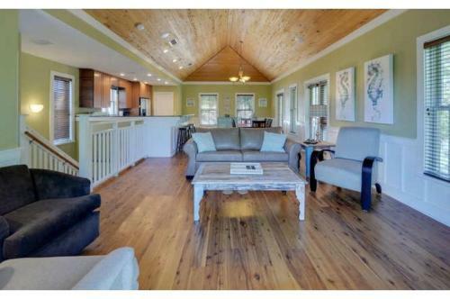 113pb Magnolia Cottages By The Sea