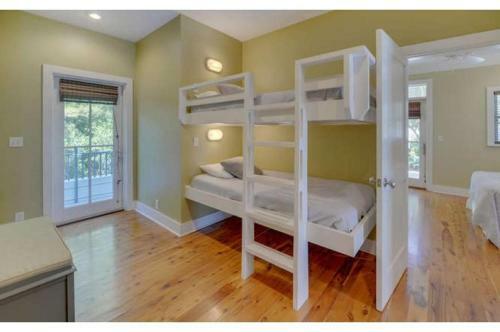 113pb Magnolia Cottages By The Sea