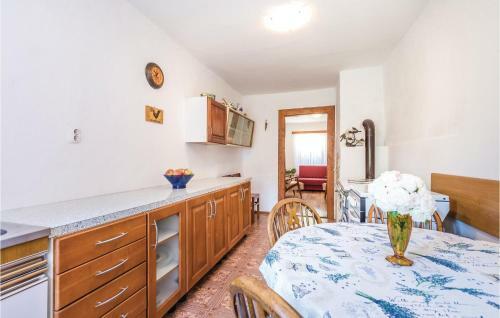 Three-bedroom Holiday Home In Skrad