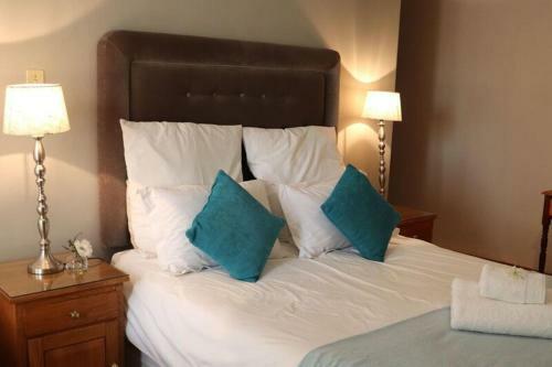 Hostal Waterfront Guest House