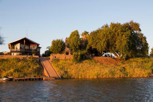 Hostal Waterfront Guest House