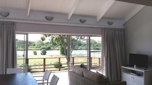 Addo River-view Lodge