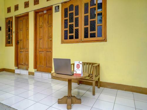 Hotel Vaccinated Staff - Spot On 90171 Pondok Kuning