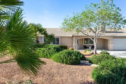Desert Bloom - Desert Oasis W Dreamy Backyard & Patio