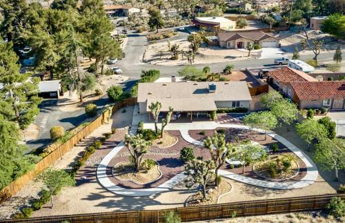 Desert Bloom - Desert Oasis W Dreamy Backyard & Patio