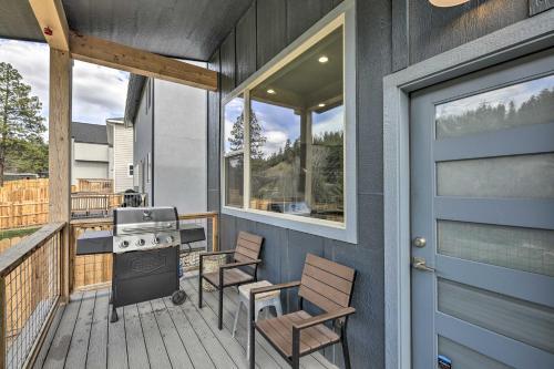 Modern Mtn Getaway With Deck, Gas Grill And Views
